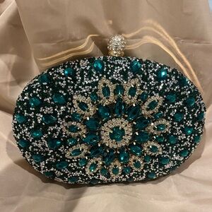 Ramla Emerald Crystal Jeweled Evening Clutch